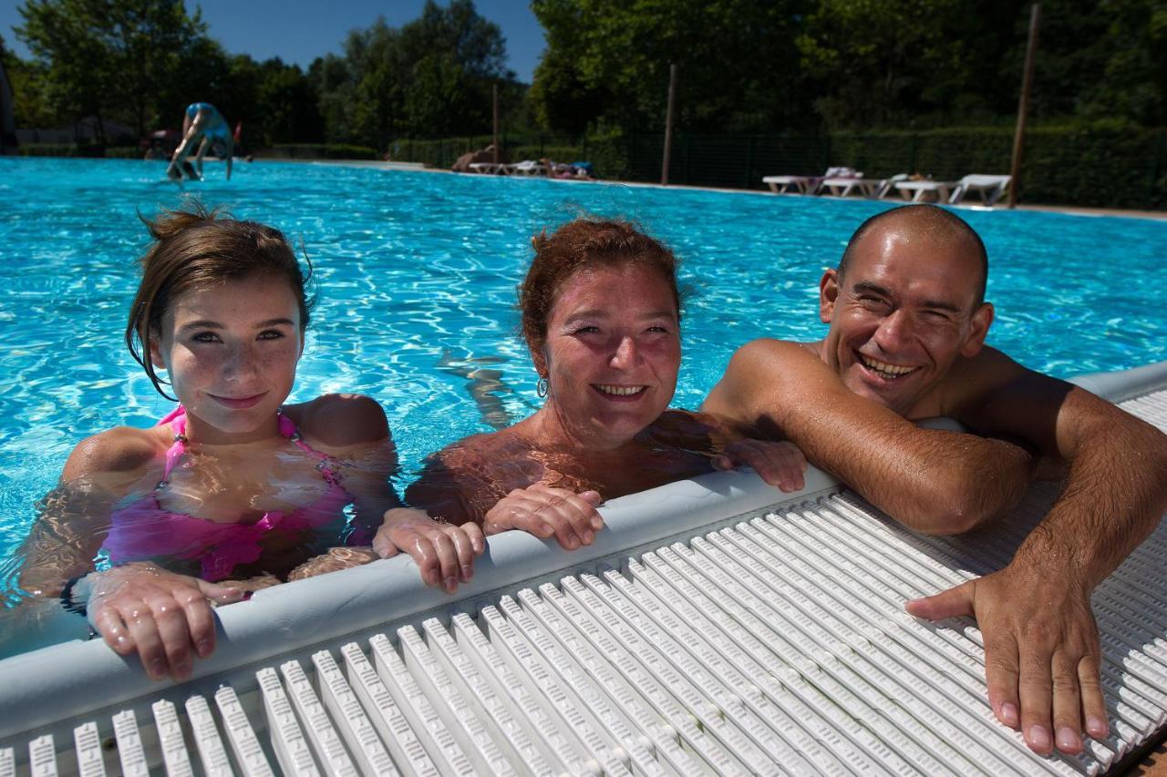 Camping Des Lacs*** Villa Celles-sur-Plaine Exterior foto